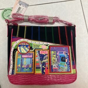 Brand new Vendula Arcade Taylor bag. Never been used.